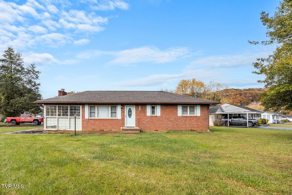 Photo of 200 Fairacres Drive, Bristol, TN 37620 (MLS # 9993203)