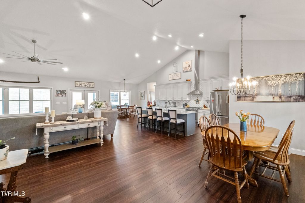 Photo of 2905 Sunnyside Road, Greeneville, TN 37743 (MLS # 9991956)