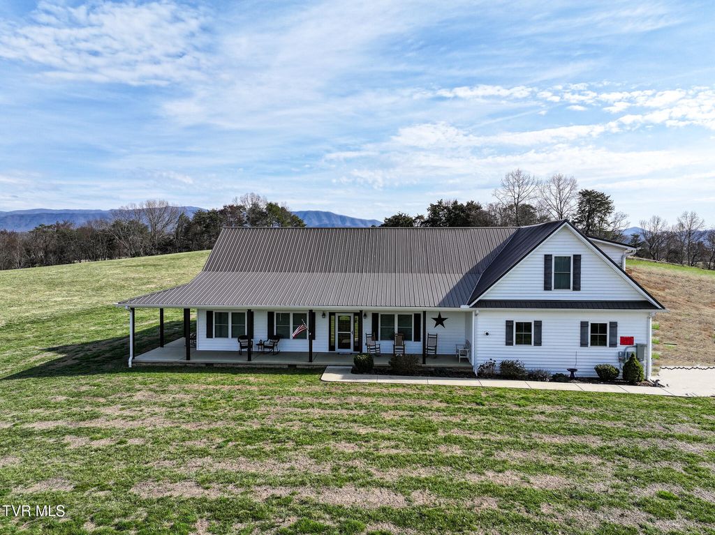 Photo of 2905 Sunnyside Road, Greeneville, TN 37743 (MLS # 9991956)