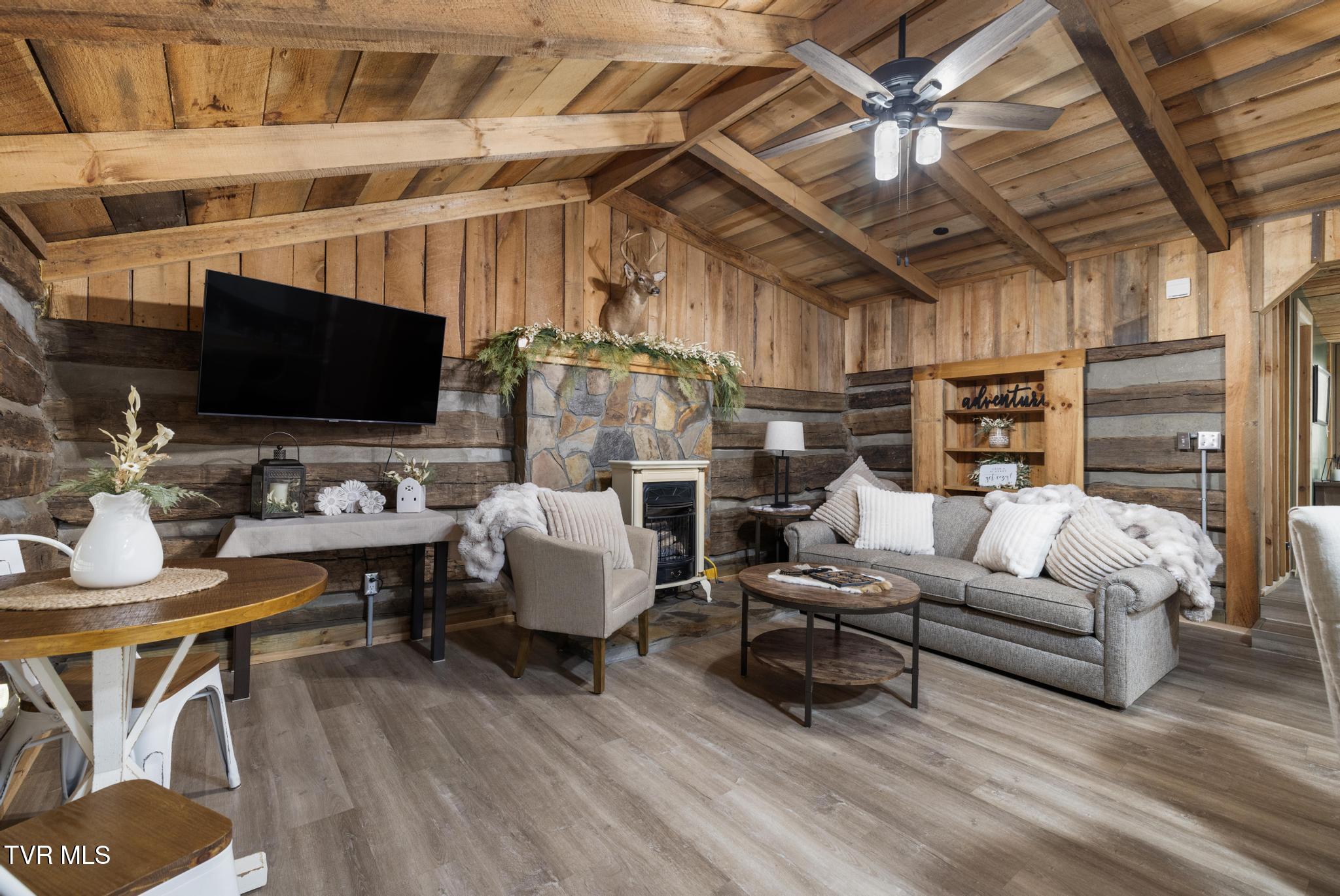 445 & 475 Log Cabin Road, Greeneville, Tennessee image 6