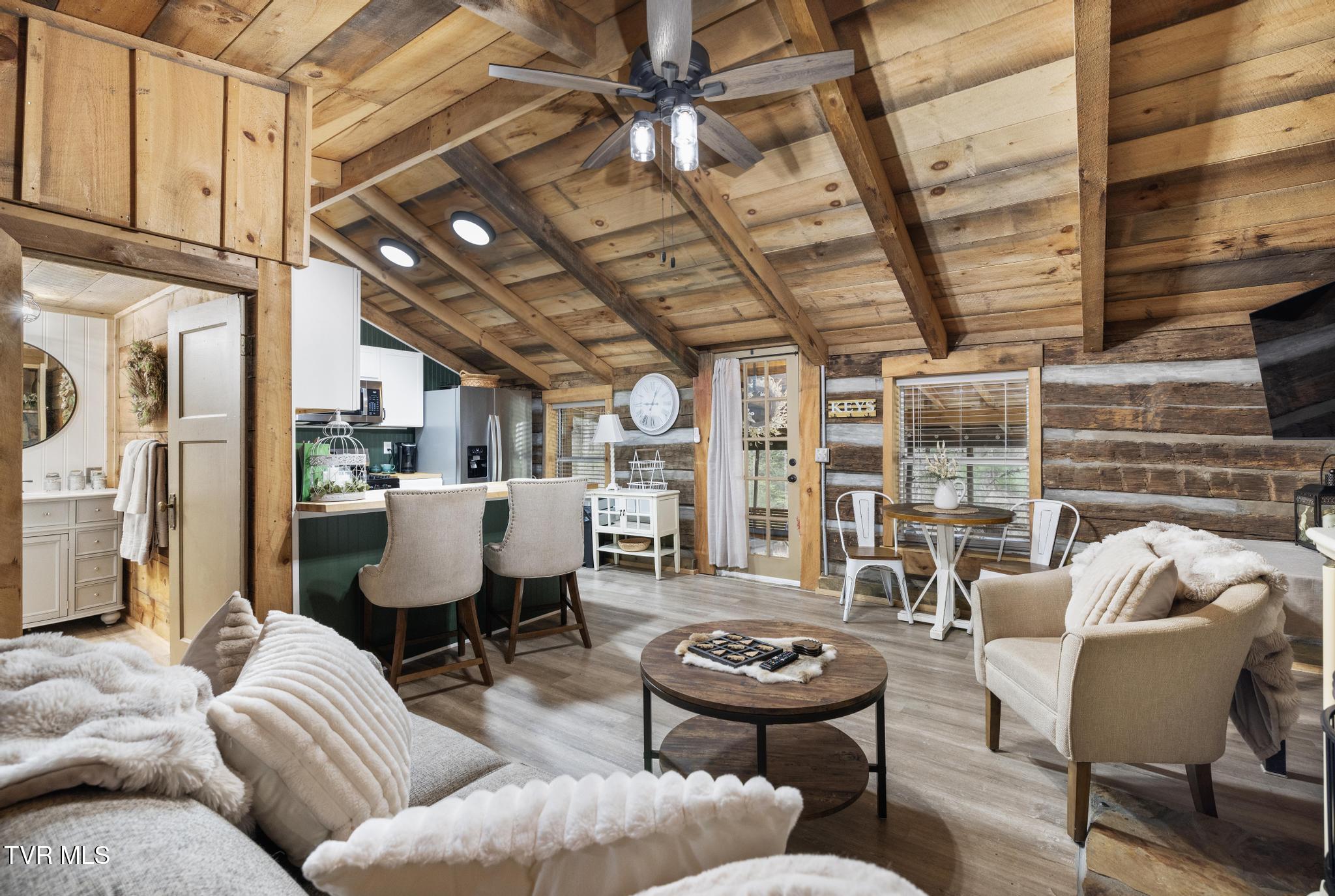 445 & 475 Log Cabin Road, Greeneville, Tennessee image 9