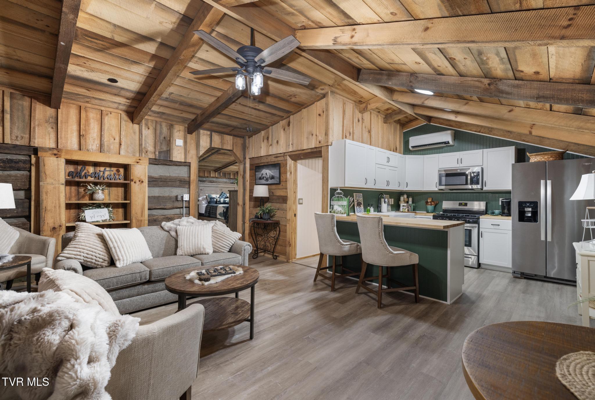 445 & 475 Log Cabin Road, Greeneville, Tennessee image 10