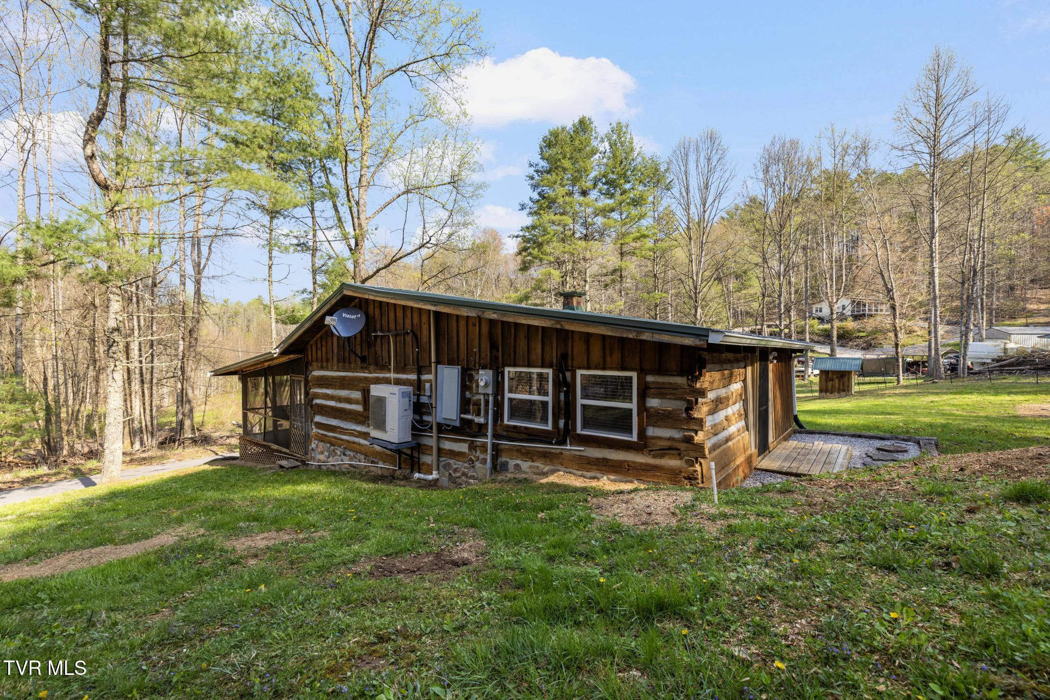 445 & 475 Log Cabin Road, Greeneville, Tennessee image 32
