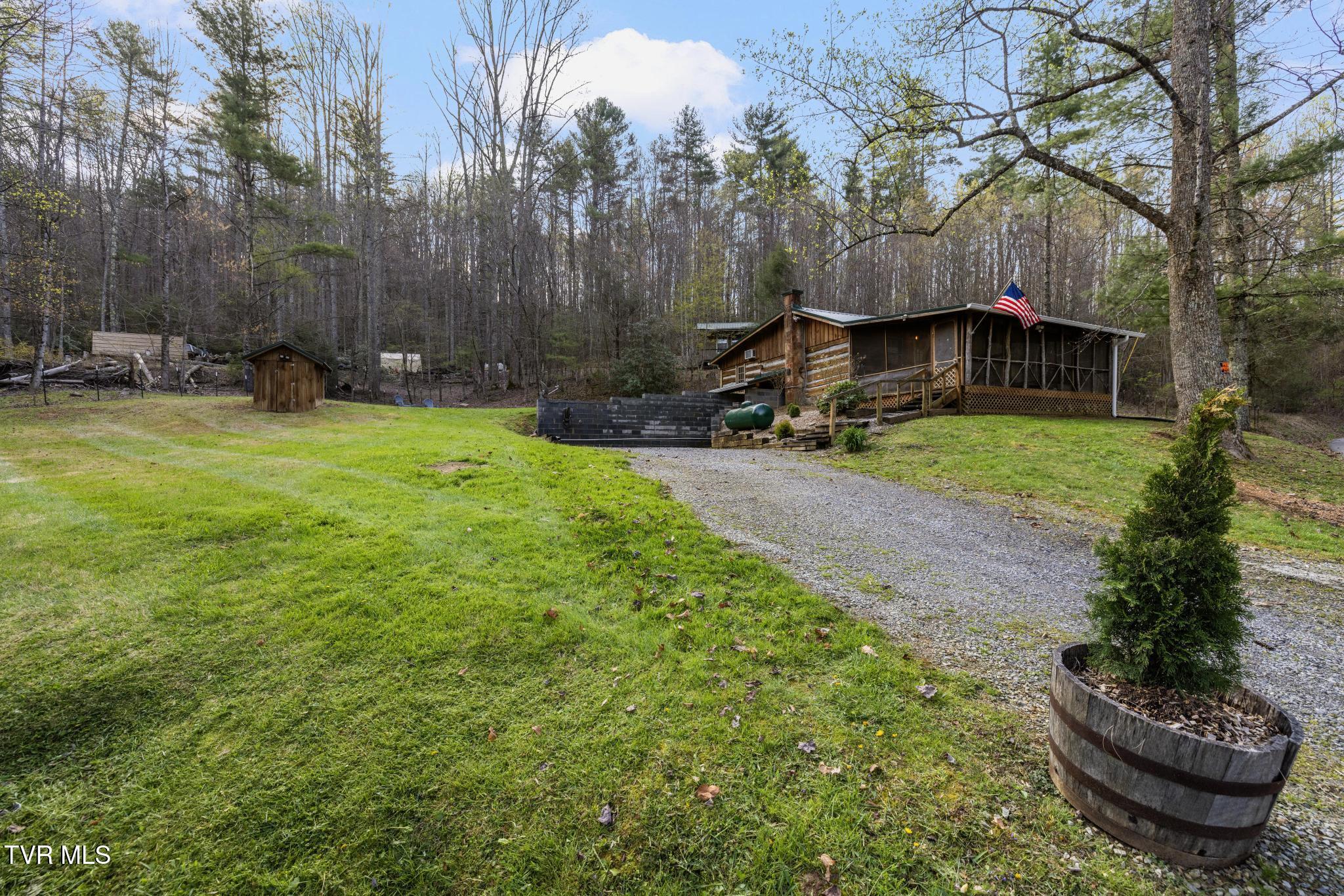 445 & 475 Log Cabin Road, Greeneville, Tennessee image 34