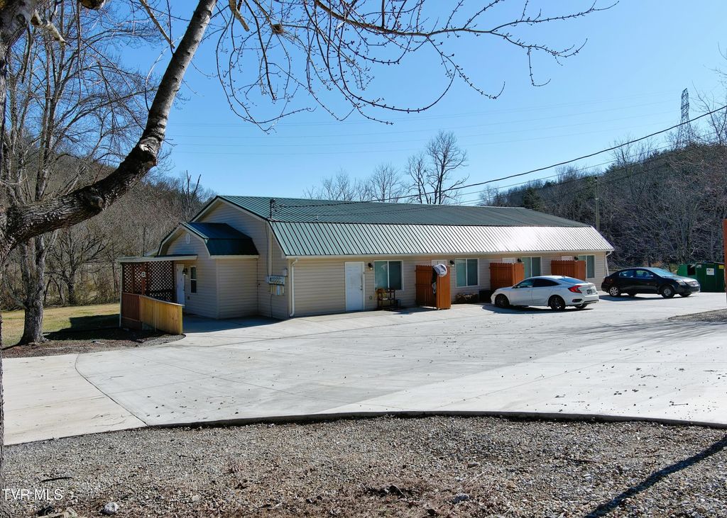 Photo of 620 Lovers Lane, Greeneville, TN 37743 (MLS # 9992067)