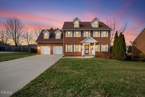Photo of 1402 Lake Ridge Square, Johnson City, TN 37601 (MLS # 9989235)