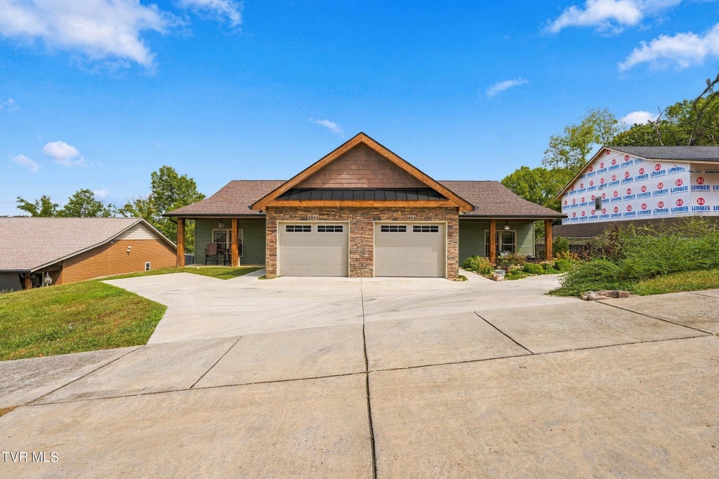 Photo of 1055 Traders Walk, Johnson City, TN 37601 (MLS # 10000790)