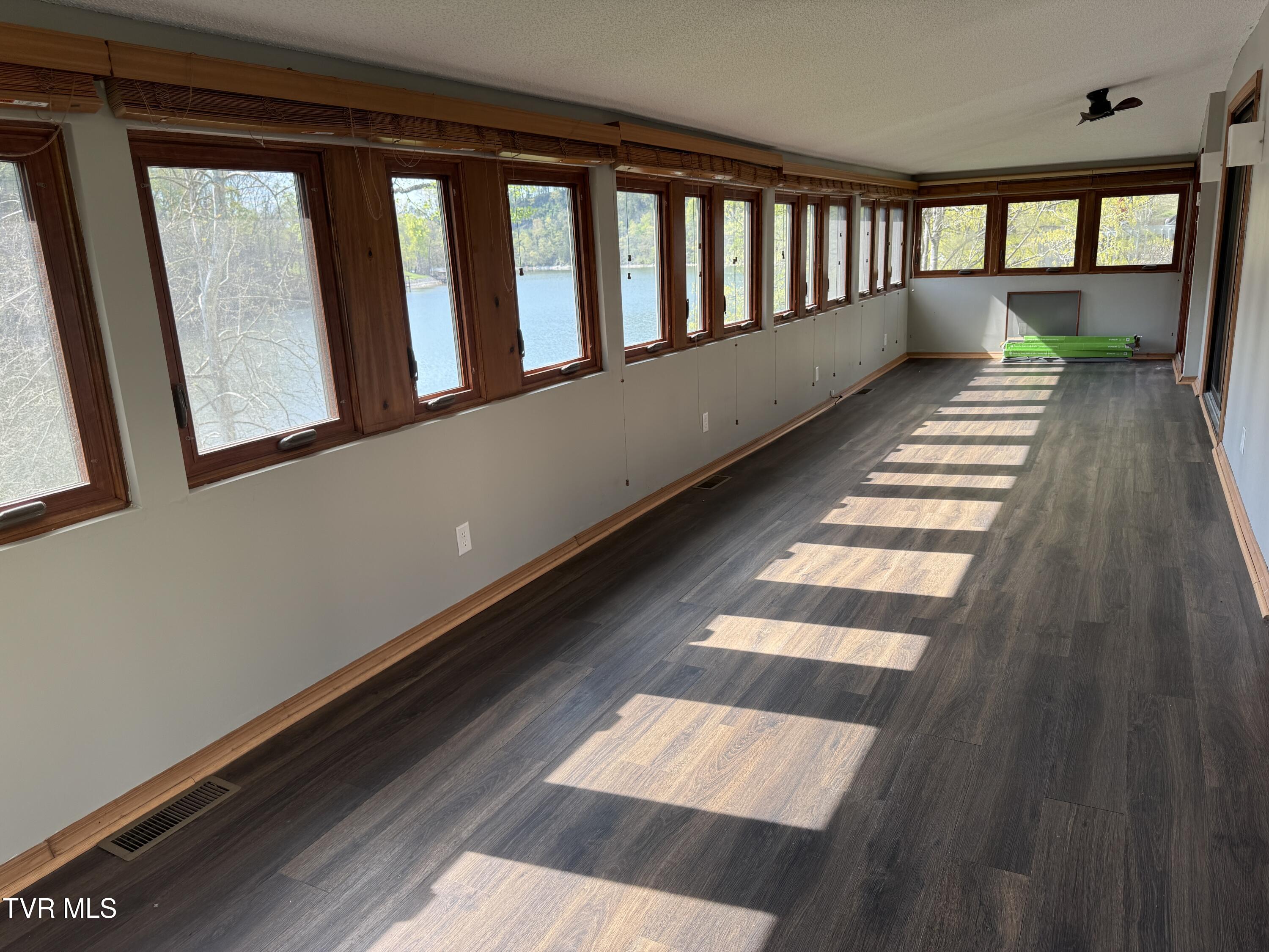 463 Lakeshore Road, Bluff City, Tennessee image 6