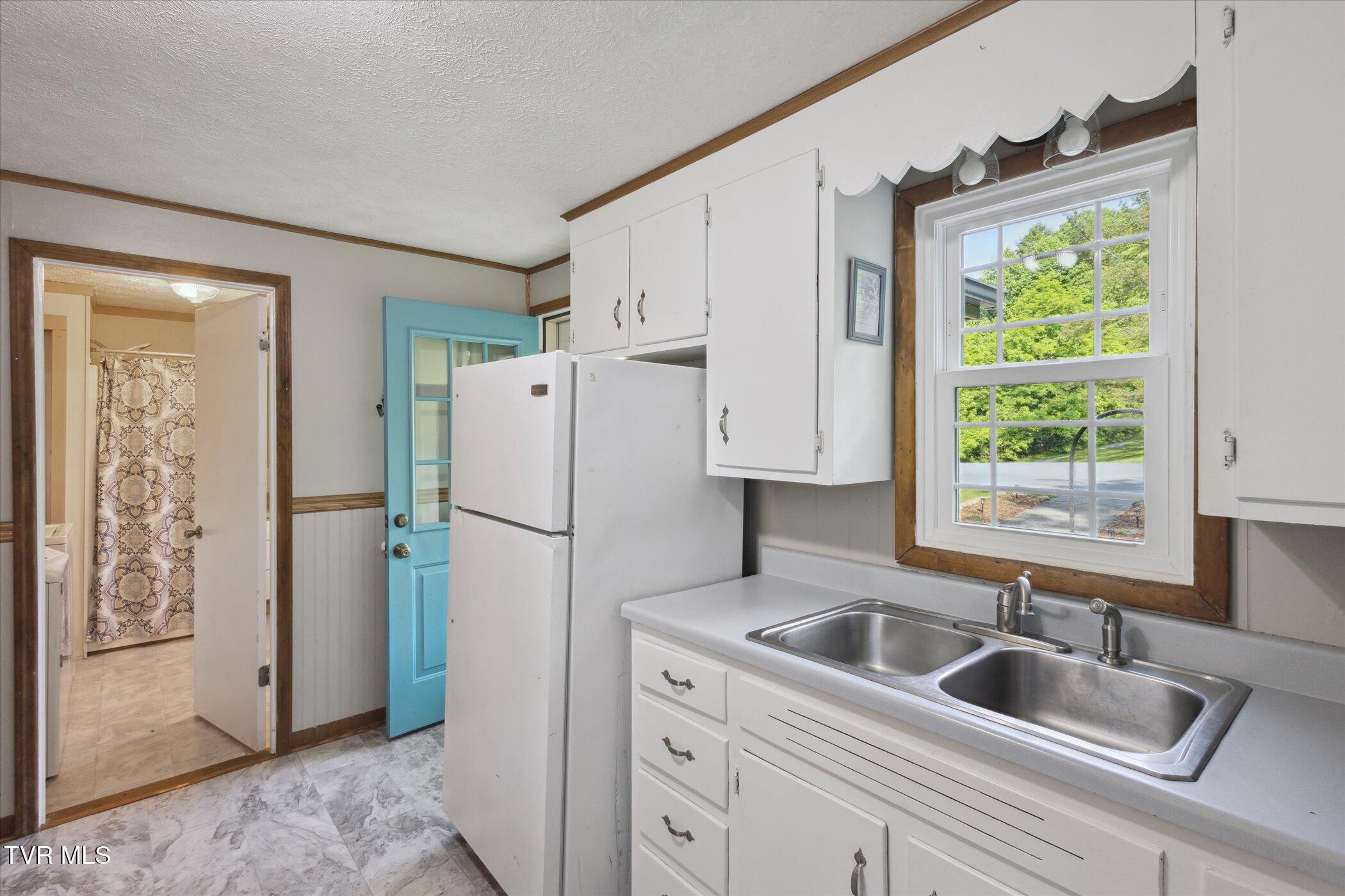 324 Hayes Road, Bluff City, Tennessee image 17