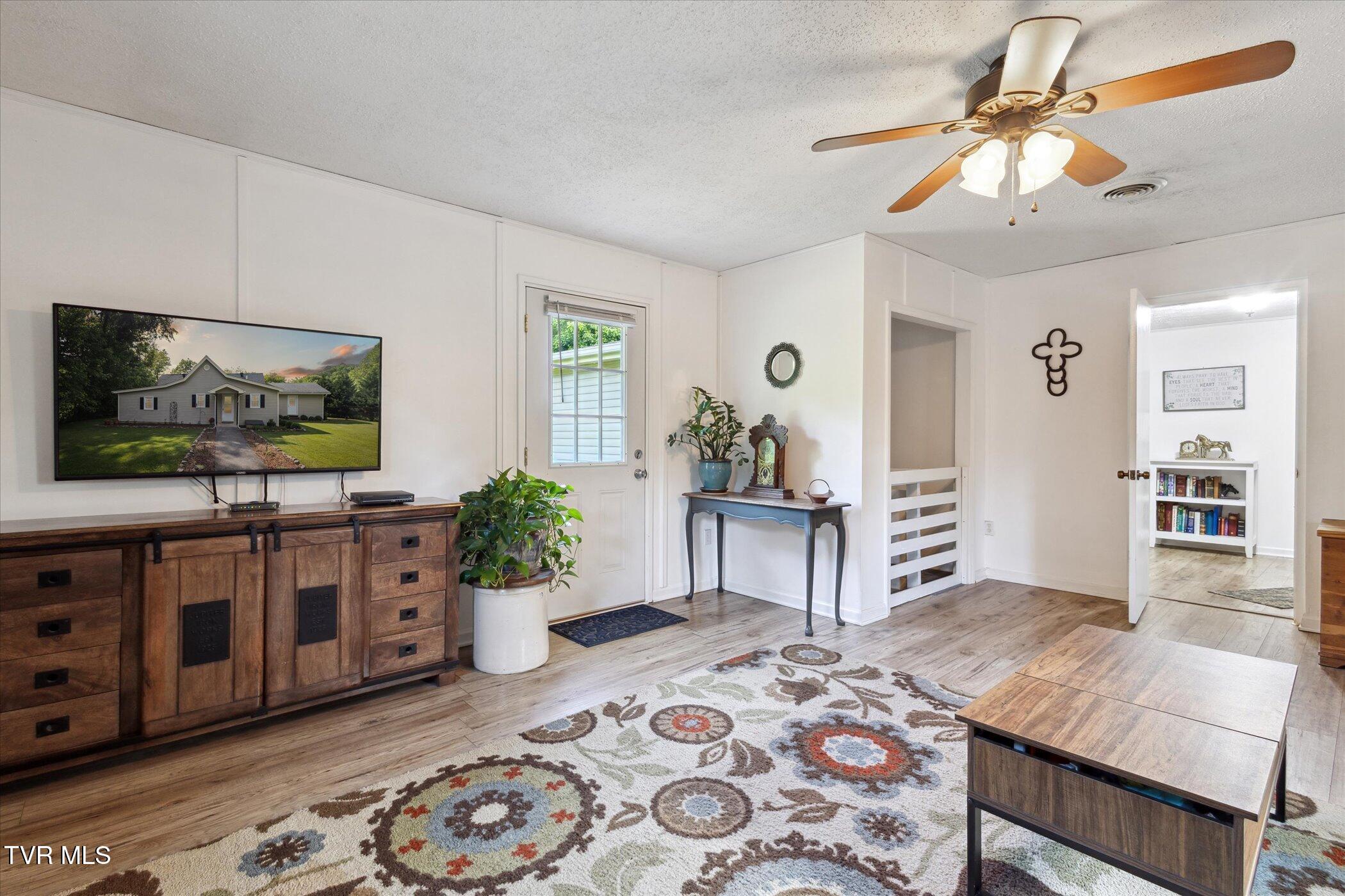 324 Hayes Road, Bluff City, Tennessee image 10