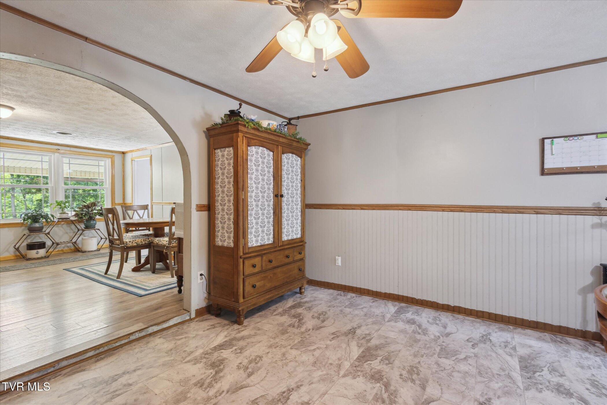324 Hayes Road, Bluff City, Tennessee image 11