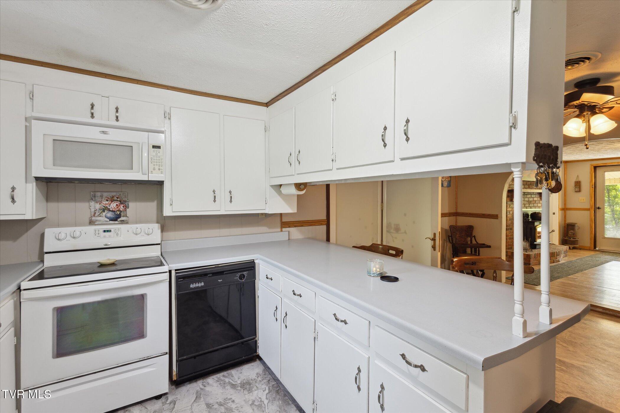 324 Hayes Road, Bluff City, Tennessee image 16