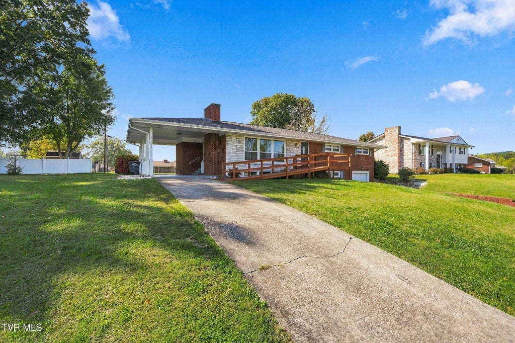 Photo of 1023 Wood Eden Drive, Kingsport, TN 37660 (MLS # 10002332)