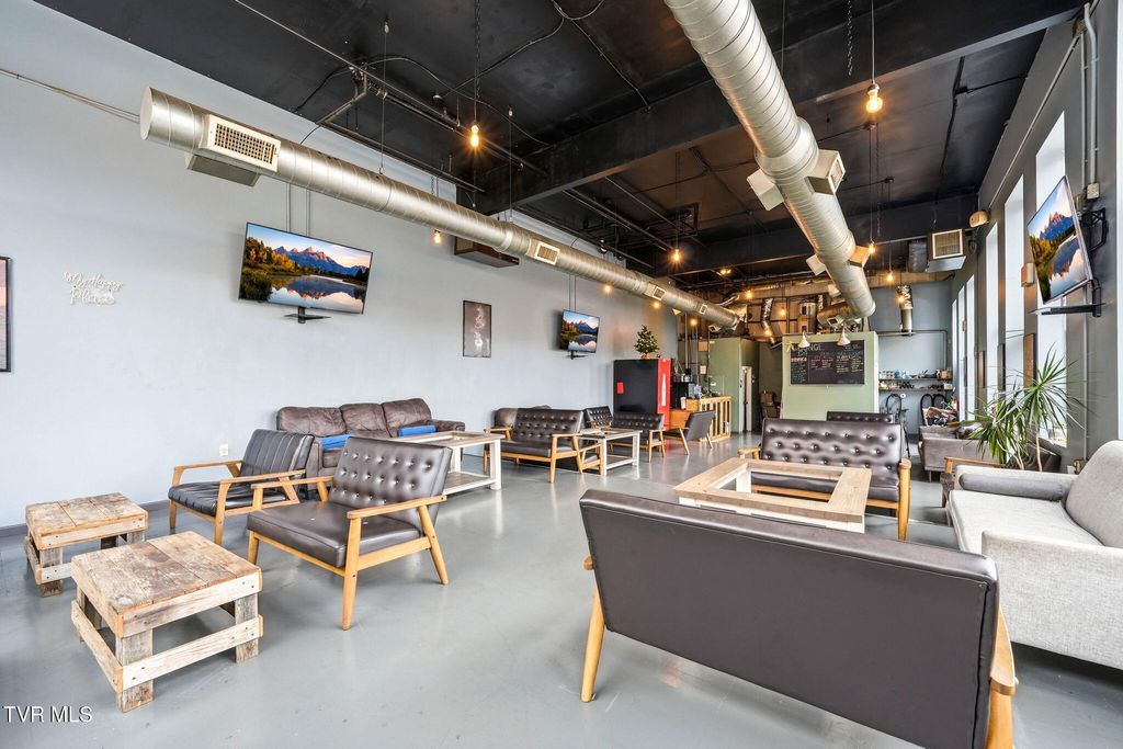 Photo of 124 Tipton Street, Johnson City, TN 37604 (MLS # 9992793)