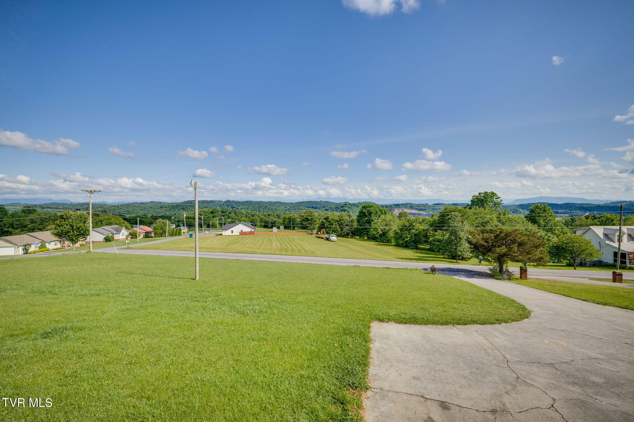 3808 Ford Drive, Kodak, Tennessee image 4