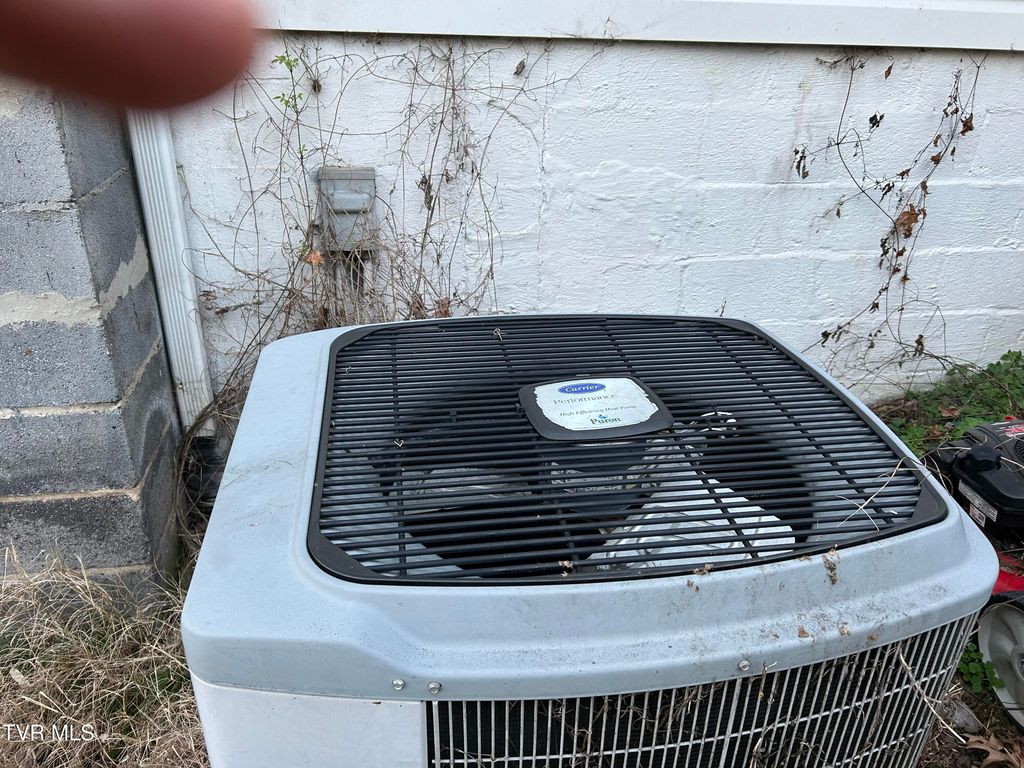 Photo of 610 Reno Street, Rogersville, TN 37857 (MLS # 9989701)