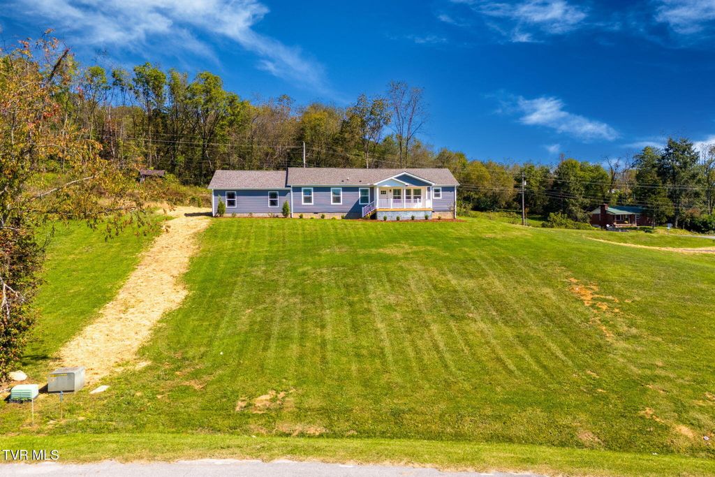 Photo of 18008 Destiny Lane Lane, Abingdon, VA 24210 (MLS # 9986638)