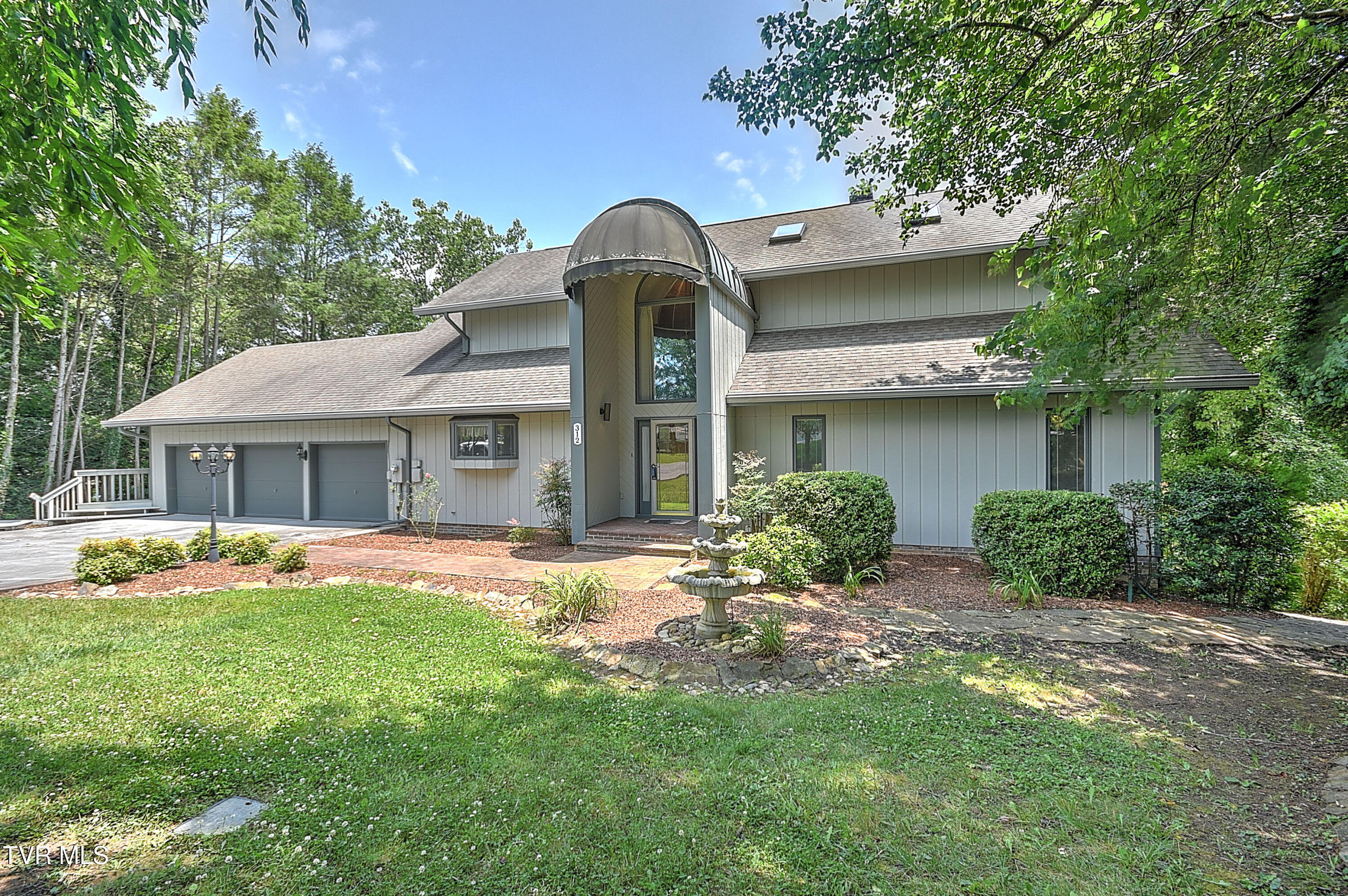 312 Charlie Avenue, Piney Flats, Tennessee image 1