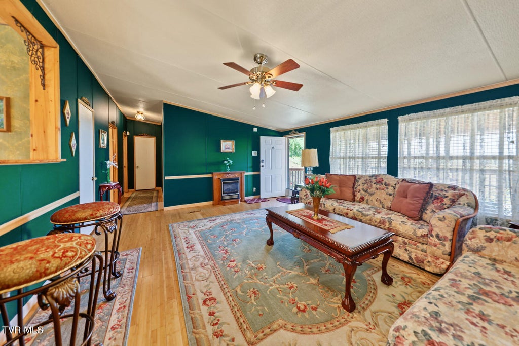 Photo of 522 Under The Sun Road, Cosby, TN 37722 (MLS # 10001940)