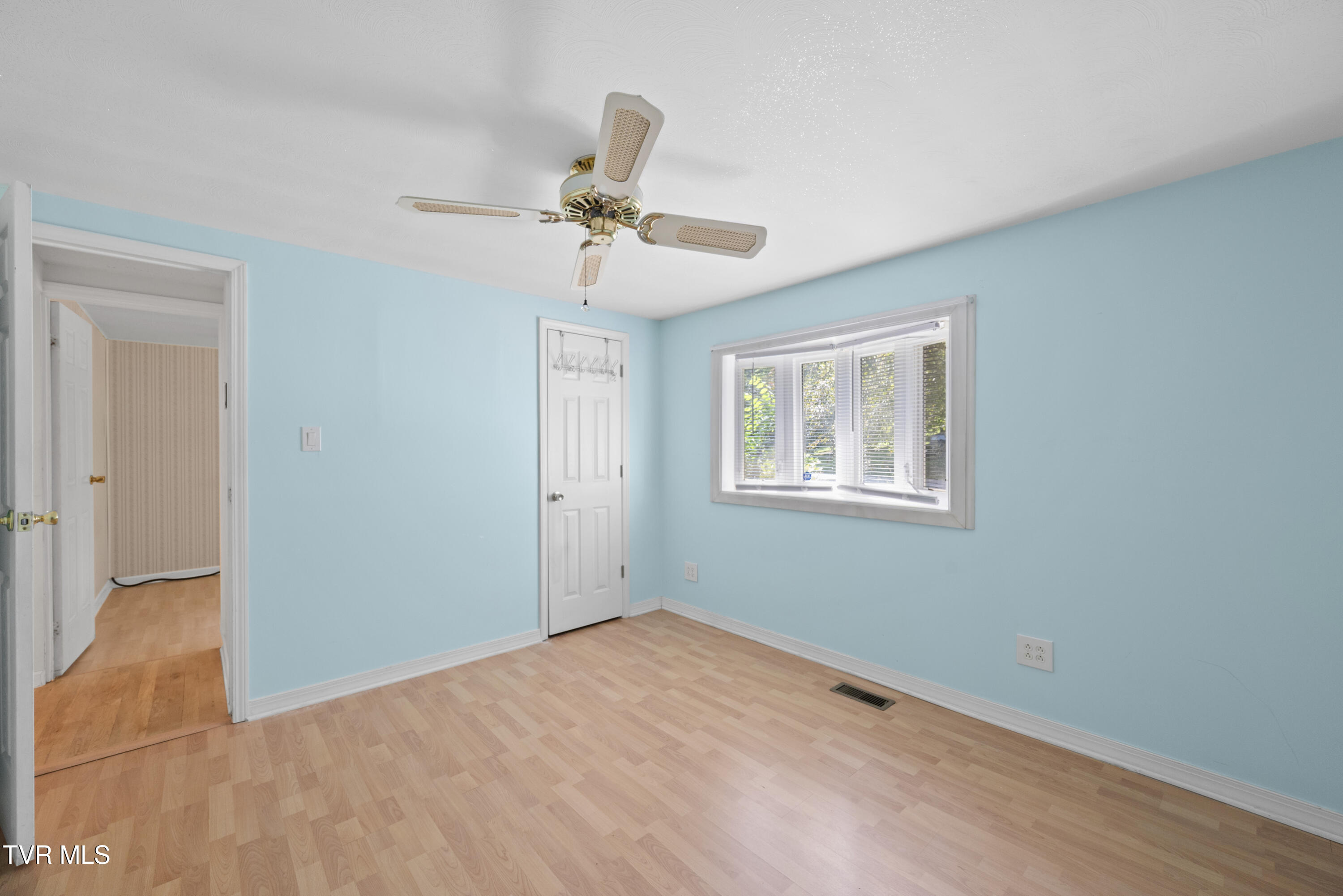 412 Baywood Drive, Piney Flats, Tennessee image 21