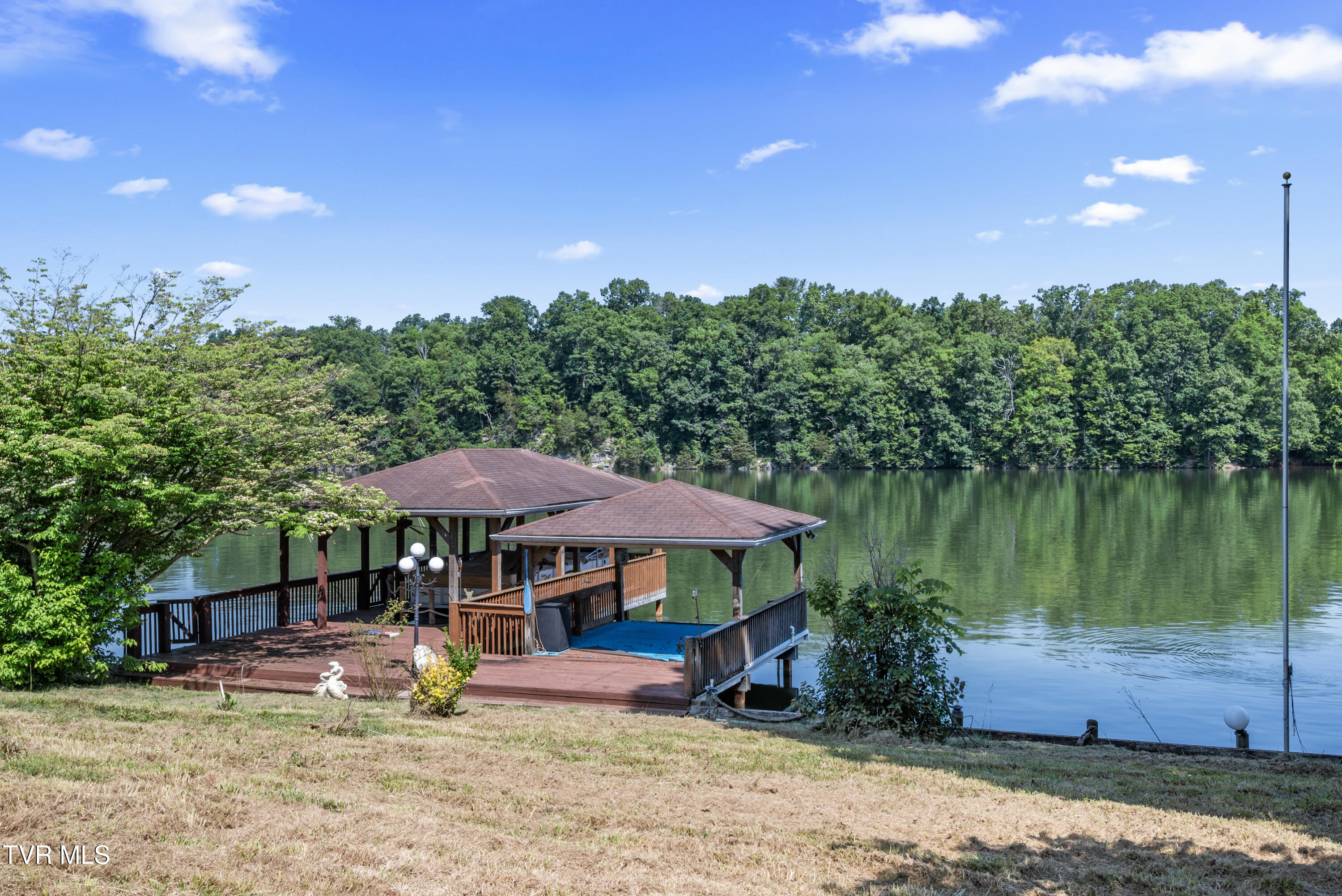 412 Baywood Drive, Piney Flats, Tennessee image 3