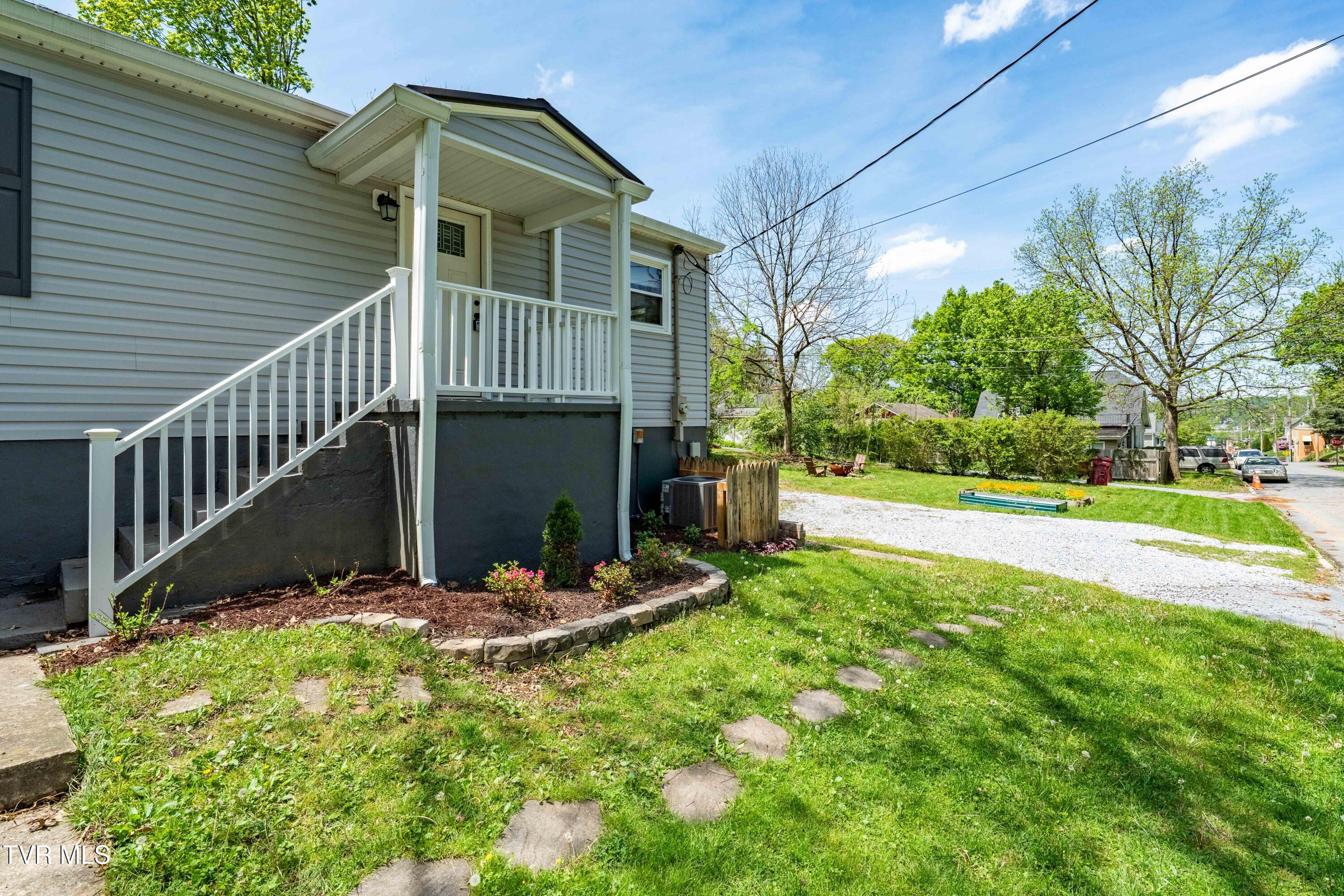 400 Poplar Street, Johnson City, Tennessee image 18