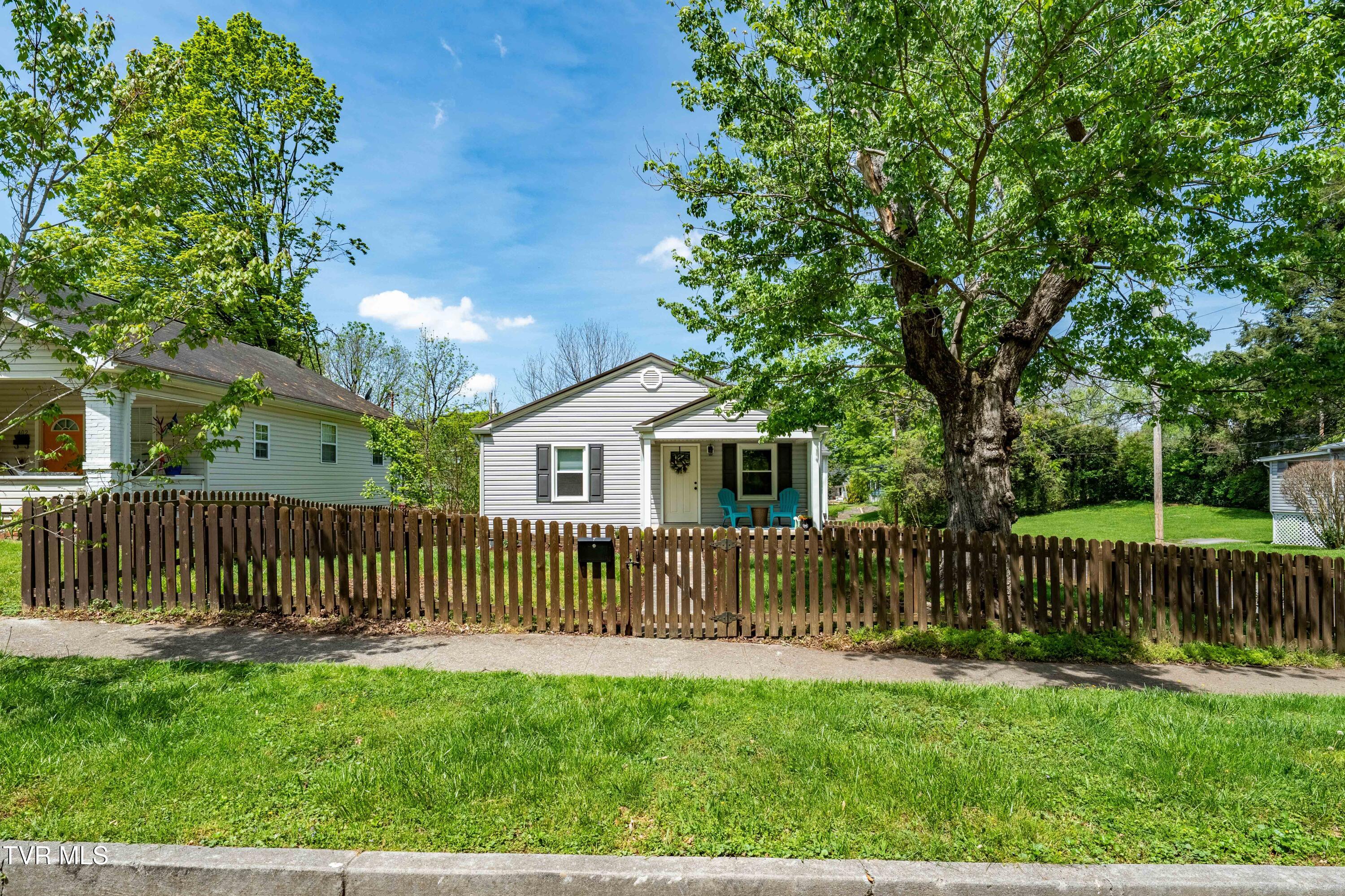400 Poplar Street, Johnson City, Tennessee image 9
