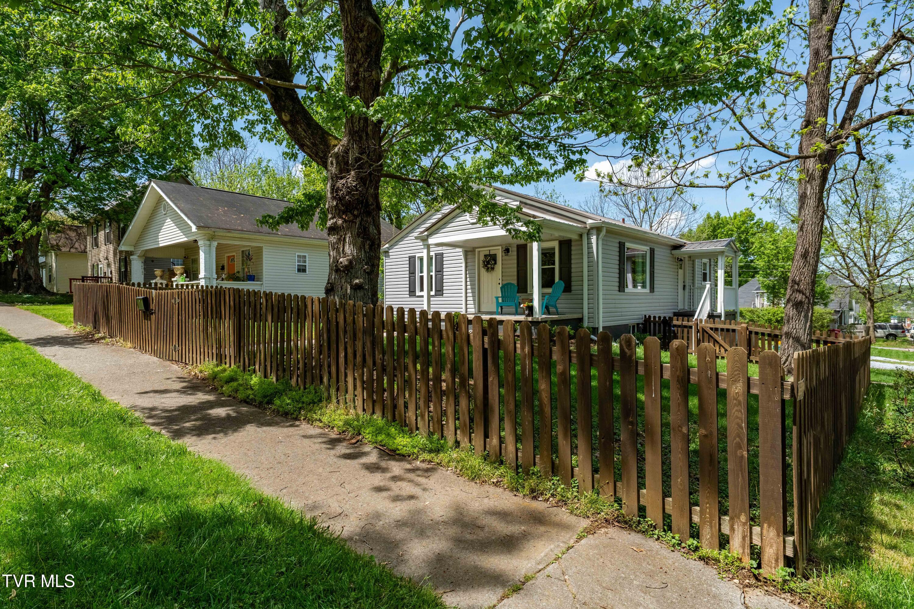 400 Poplar Street, Johnson City, Tennessee image 8