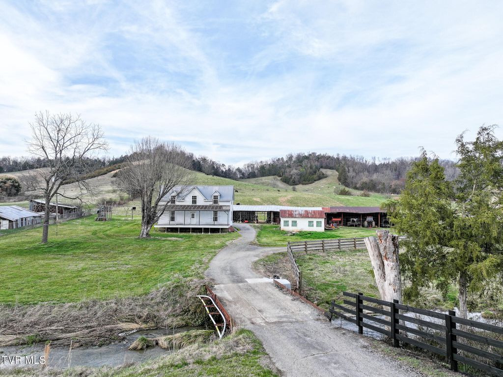 Photo of 2512 Old Parrottsville Highway, Parrottsville, TN 37843 (MLS # 9991977)
