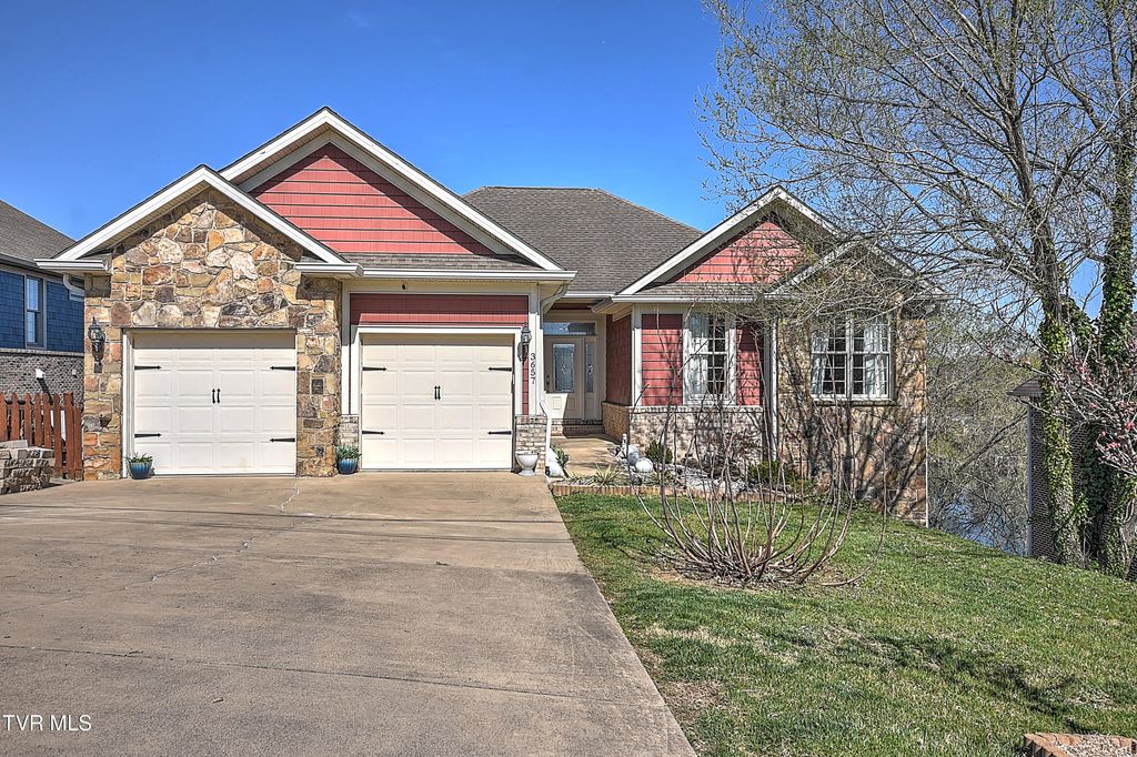 Photo of 3657 Crest Road, Kingsport, TN 37664 (MLS # 9977594)