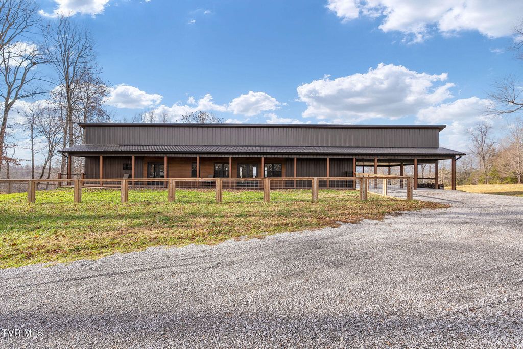 Photo of 393 Holt Ridge Road, Tazewell, TN 37879 (MLS # 9989161)