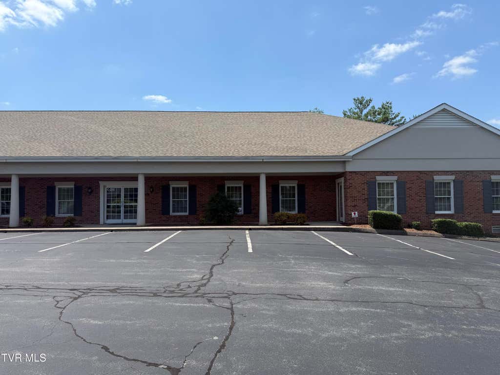 Photo of 801 Sunset Drive #C-200, Johnson City, TN 37604 (MLS # 9997599)