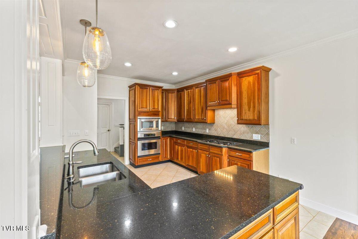 773 Waterstone Circle, Greeneville, Tennessee image 32