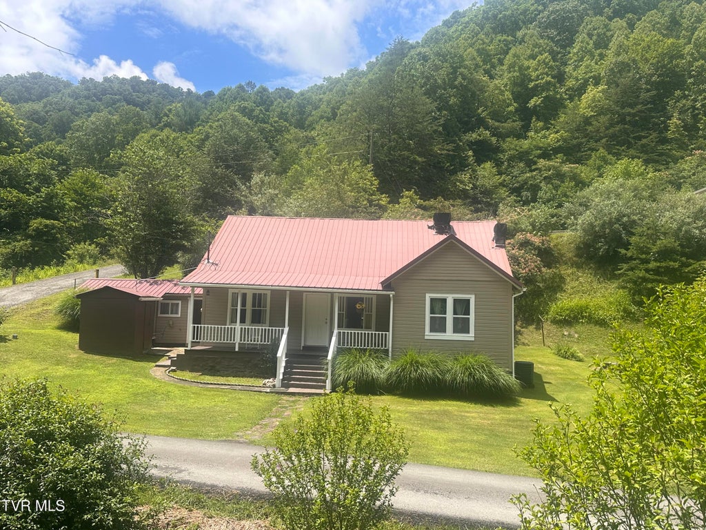 Photo of 1012 Ward Fork Road, Grundy, VA 24614 (MLS # 9997356)