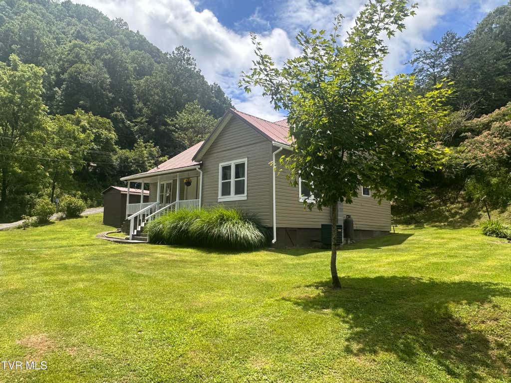 Photo of 1012 Ward Fork Road, Grundy, VA 24614 (MLS # 9997356)