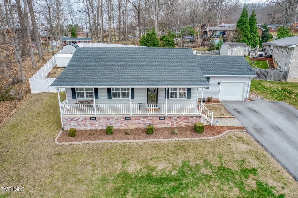Photo of 4004 Englewood Boulevard, Johnson City, TN 37601 (MLS # 9989555)