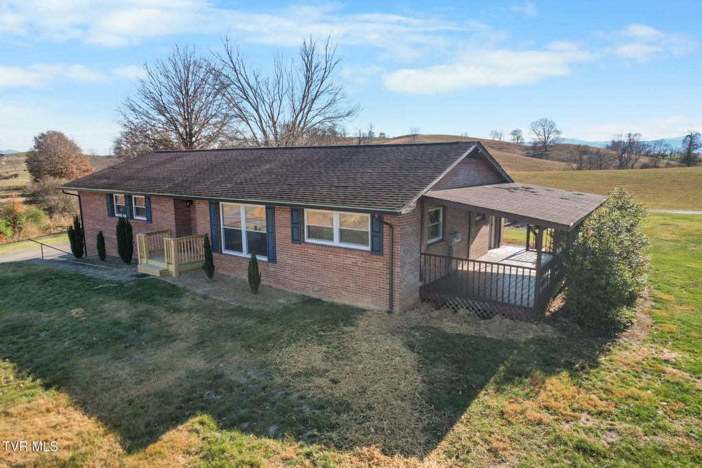 Photo of 105 S Monte Vista Drive, Glade Spring, VA 24340 (MLS # 9988418)