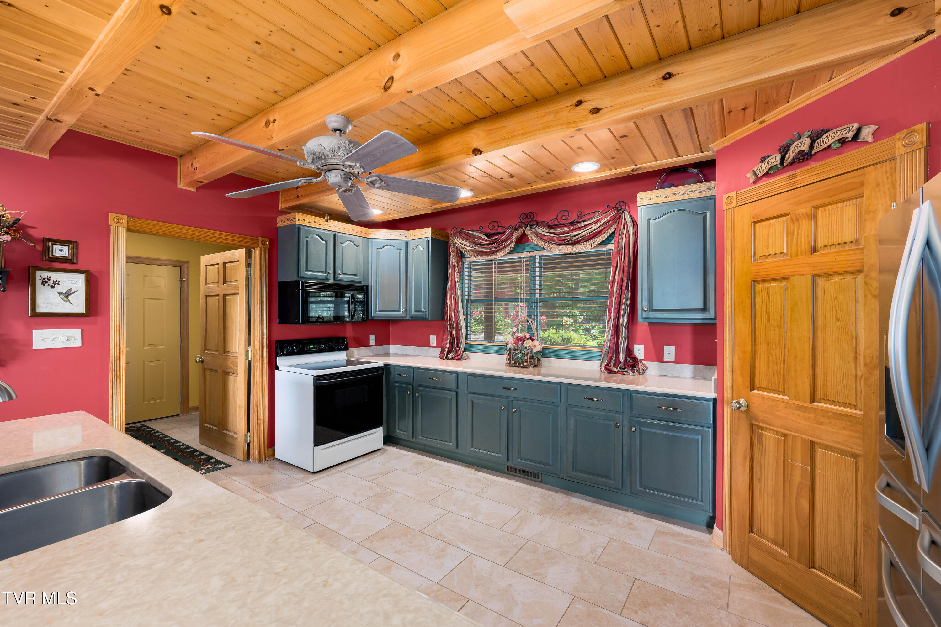 203 Bear Ridge Drive, Butler, Tennessee image 19