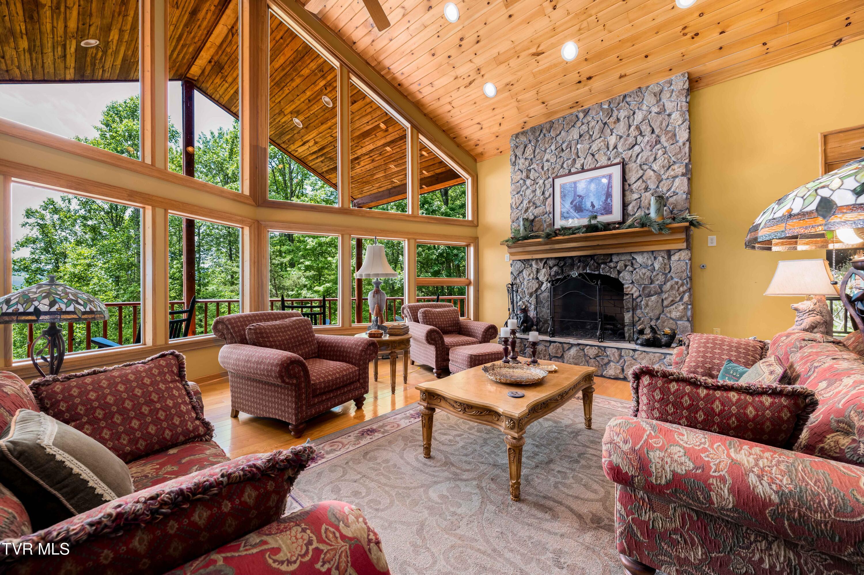 203 Bear Ridge Drive, Butler, Tennessee image 12