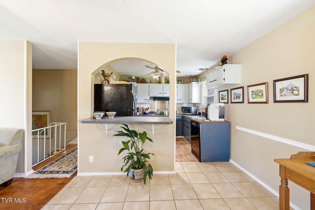 Photo of 4013 Englewood Boulevard, Johnson City, TN 37601 (MLS # 9992872)