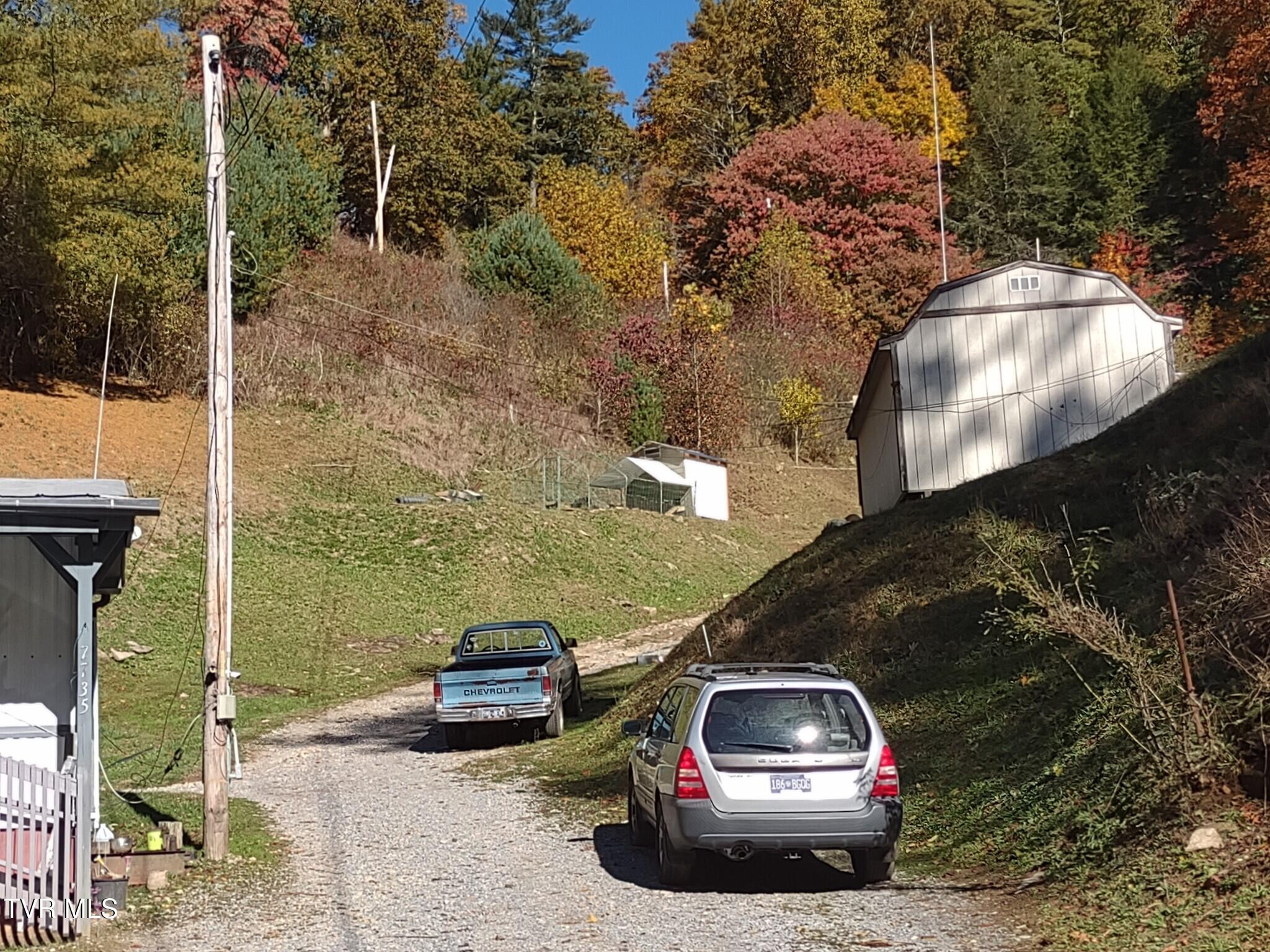 7735 Highway 19-e, Roan Mountain, Tennessee image 13