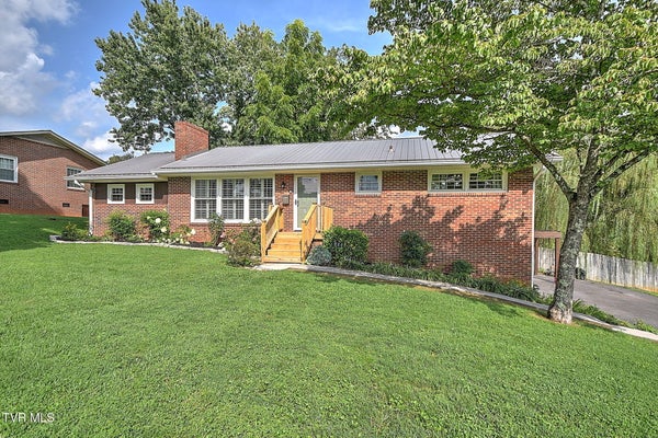 711 HOLLIS ST, KINGSPORT, TN 37660 - Image eaa7f1a8f6ab5fc77a93a20bbc91e169/417355700