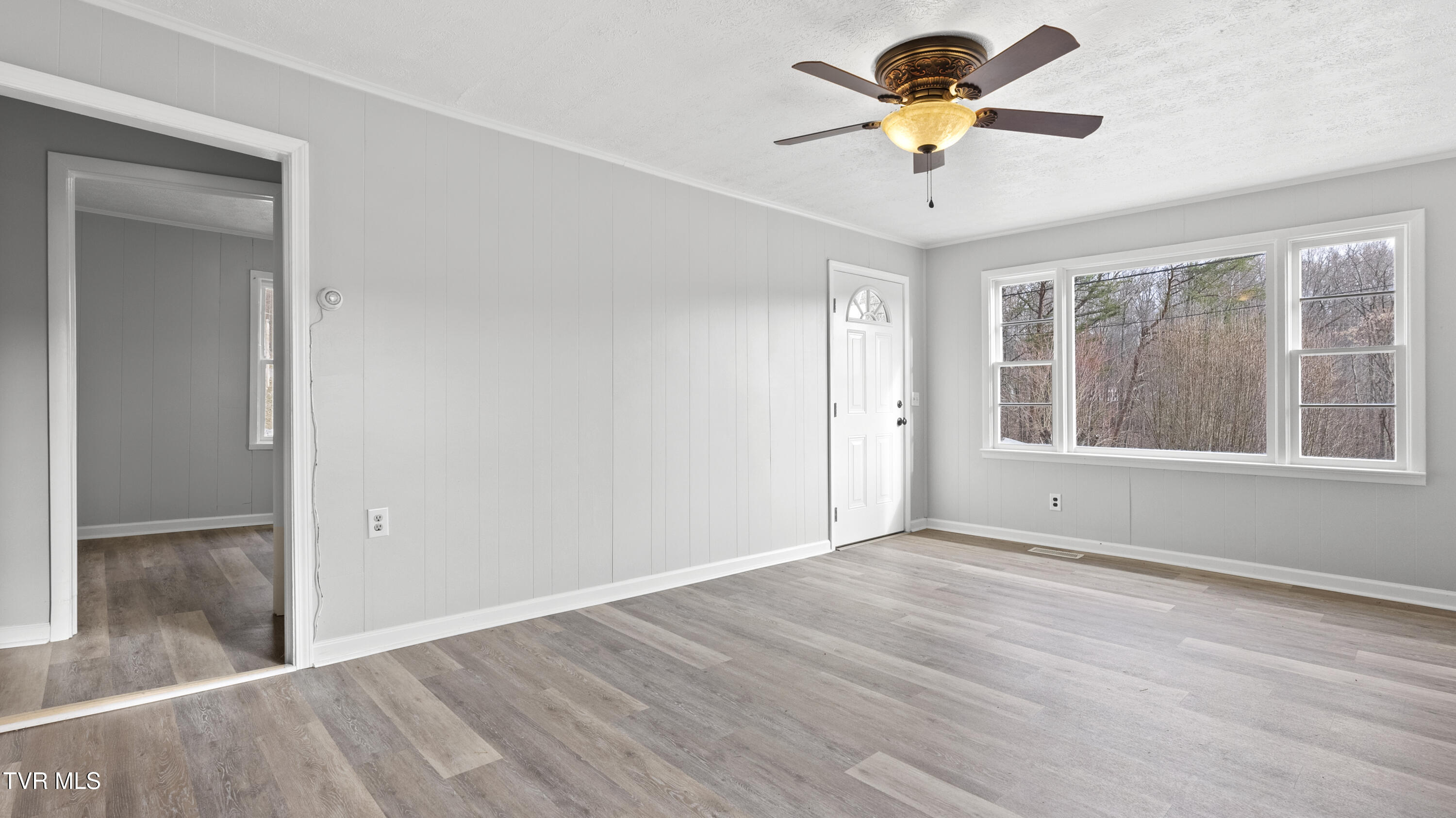 1501 Cherry Bottom Road, Caryville, Tennessee image 4