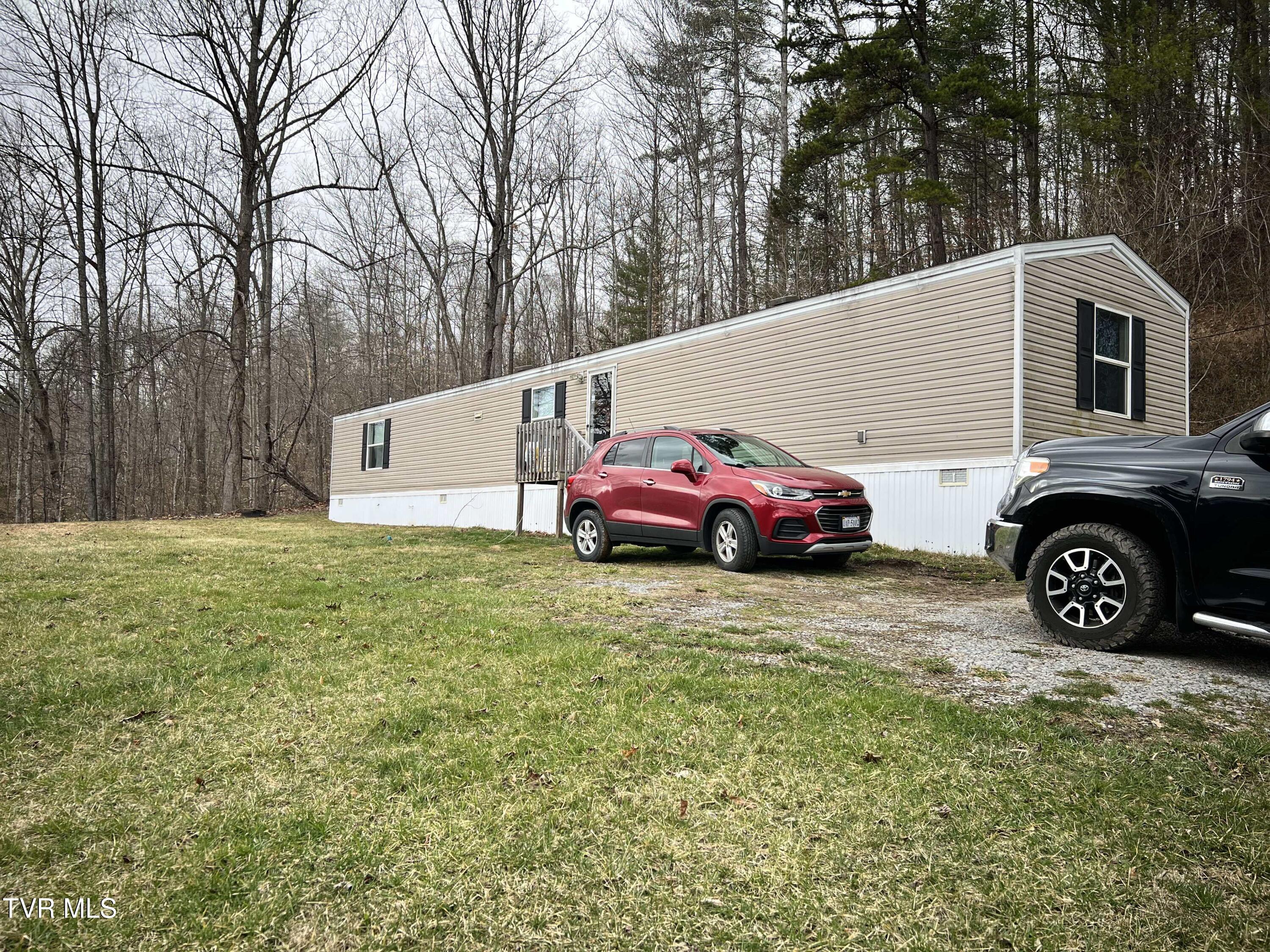 11511 Magnolia Street, Pound, Virginia image 2