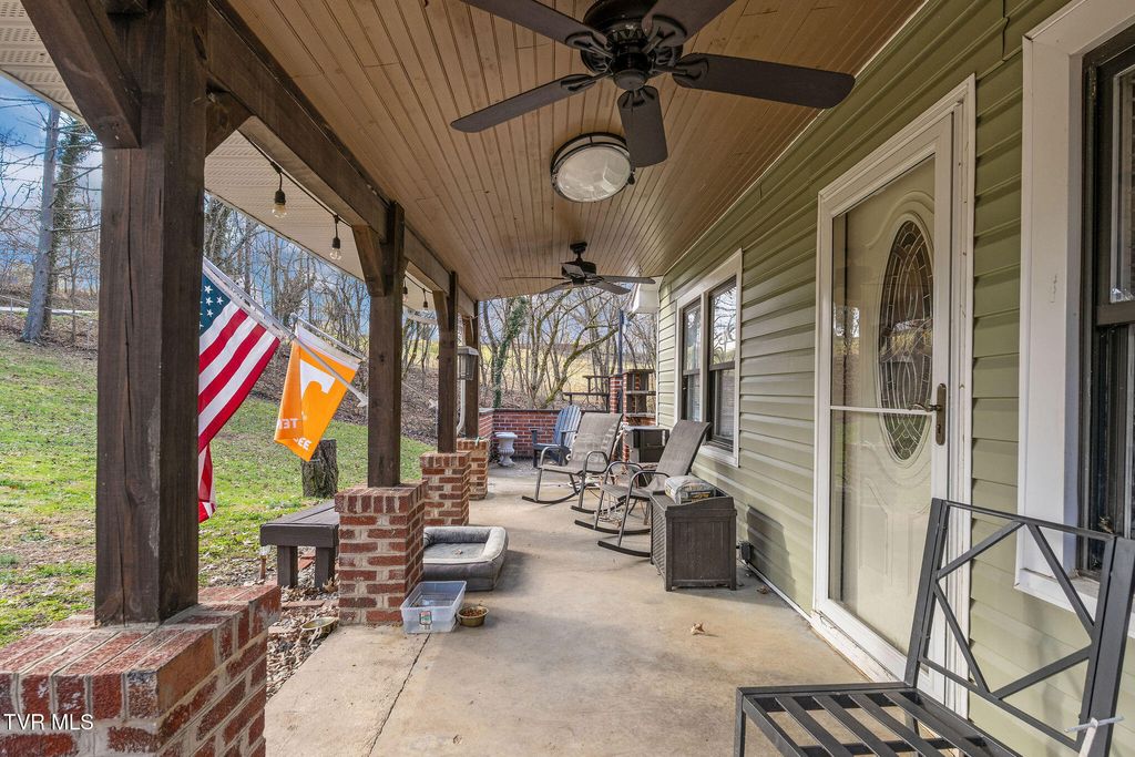 Photo of 1828 Avalon Street, Kingsport, TN 37664 (MLS # 9989218)