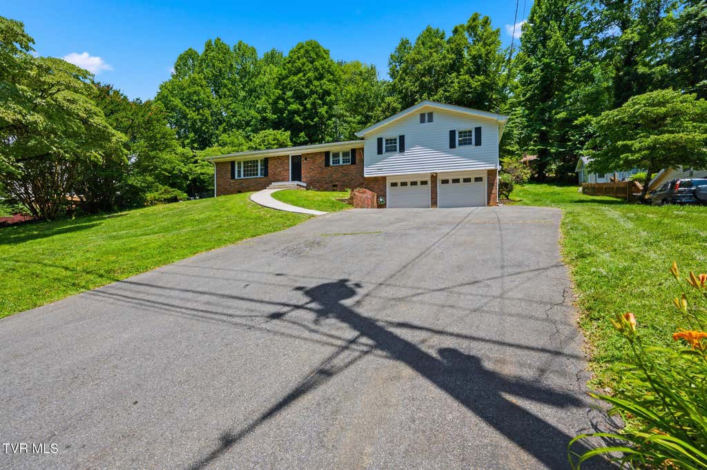 Photo of 1345 King College Road, Bristol, TN 37620 (MLS # 9997103)