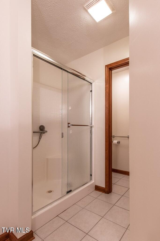 Abingdon, Virginia 24211, United States, 2 Bedrooms Bedrooms, ,3 BathroomsBathrooms,Residential,Pending,31551