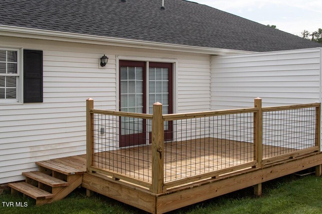 Abingdon, Virginia 24211, United States, 2 Bedrooms Bedrooms, ,3 BathroomsBathrooms,Residential,Pending,31551