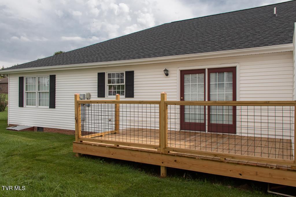 Abingdon, Virginia 24211, United States, 2 Bedrooms Bedrooms, ,3 BathroomsBathrooms,Residential,Pending,31551