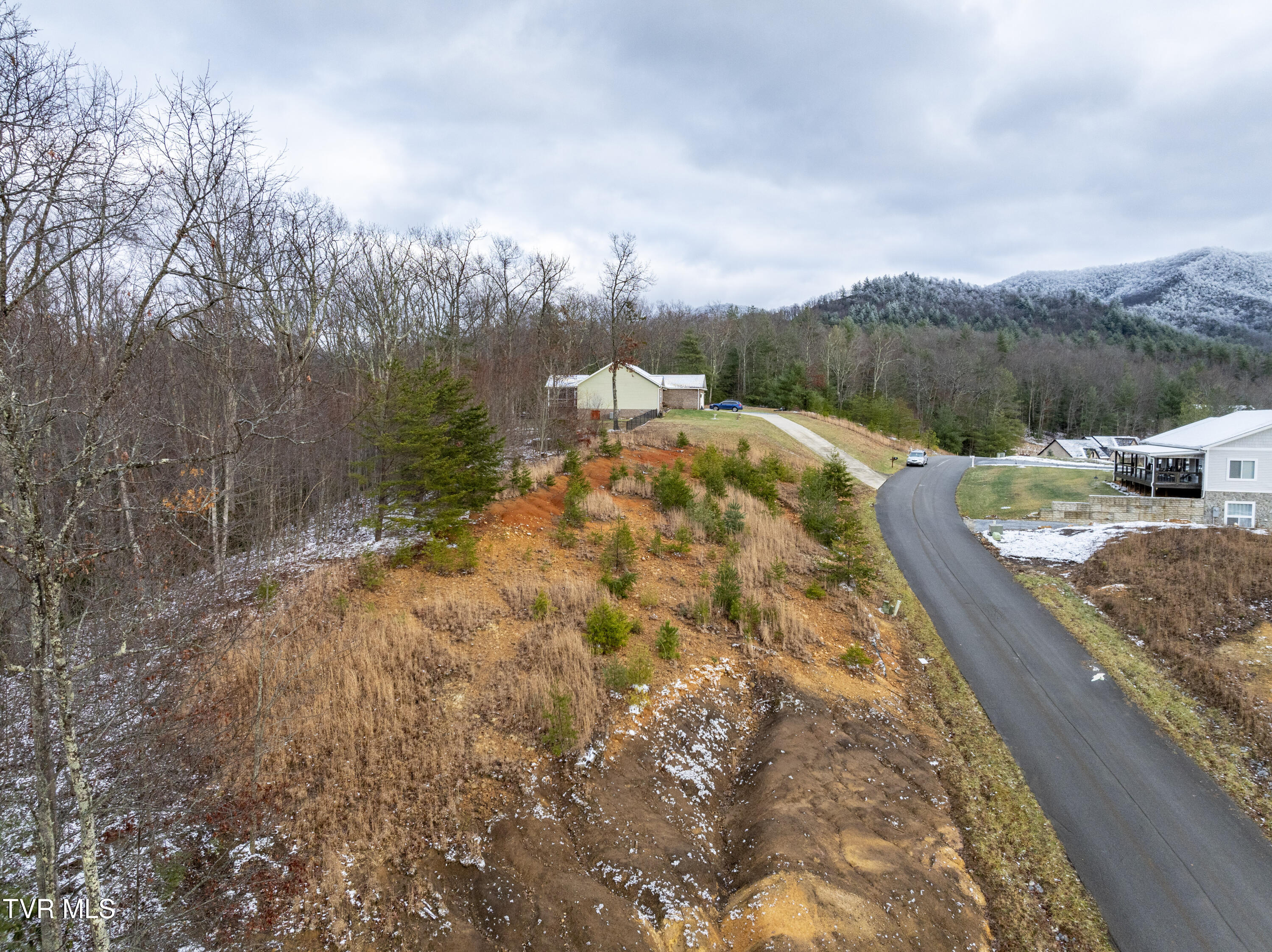 48 Homestead Drive, Unicoi, Tennessee image 5